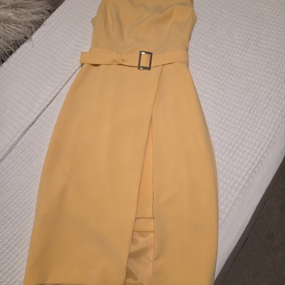 yellow dress white house black market Shop White House Black Market Clothing and Dresses at SilkRoll. Trade with  us!
